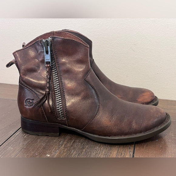 Born Brown Leather Distressed Ankle Boots Womens size 6 - Picture 7 of 9